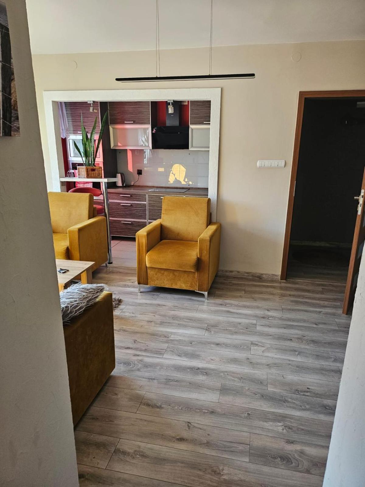 Ferienwohnung Apartament Baszta Kaszana Trzebiatow nad Rega Exterior foto